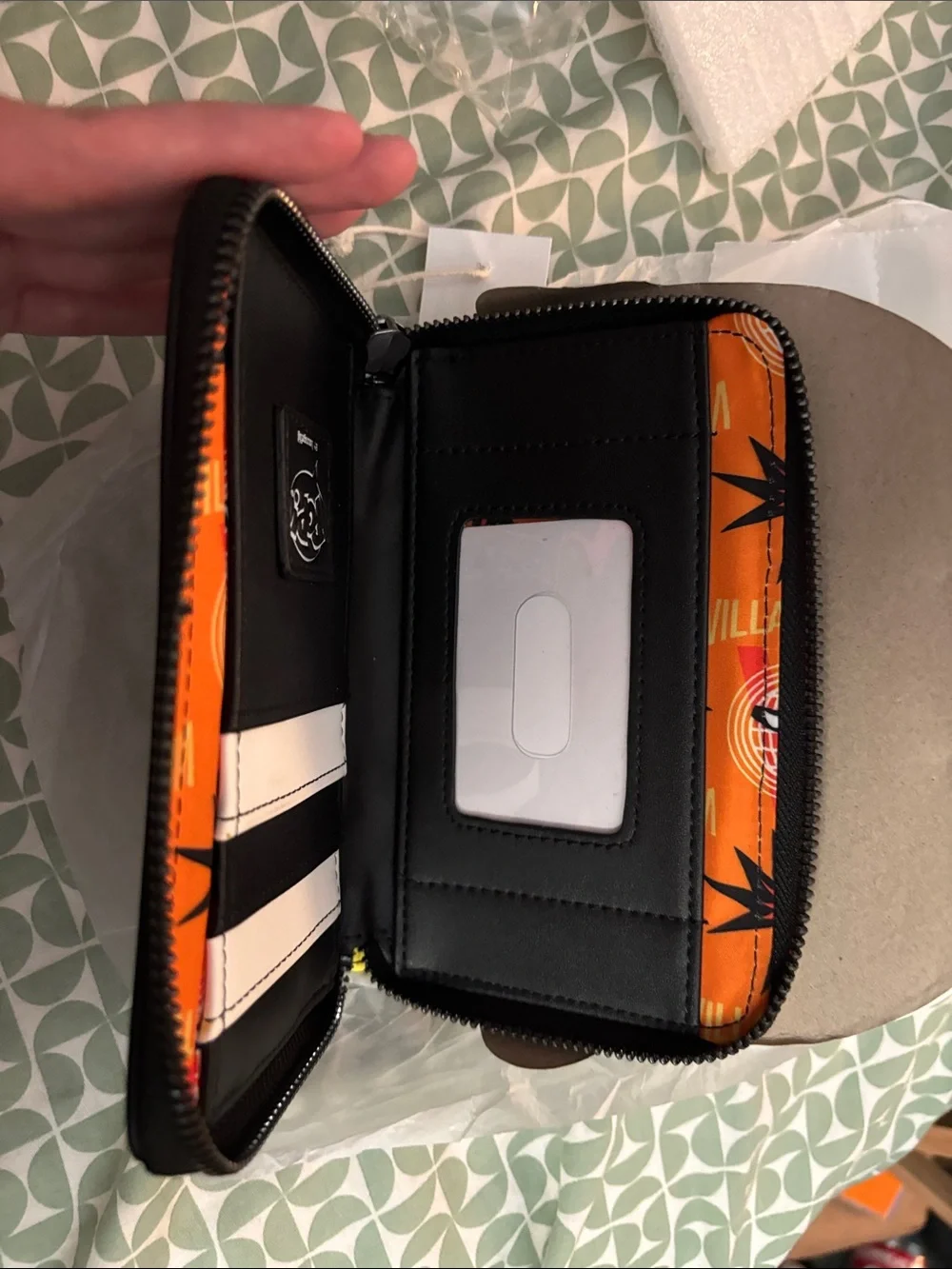 Universal Studios Yellow Minion Lounge Fly Wallet with White Cap Detail